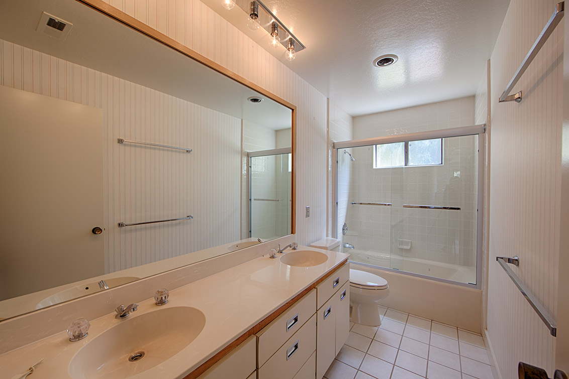 Bathroom 4 picture - 524 Gerona Rd, Stanford 94305