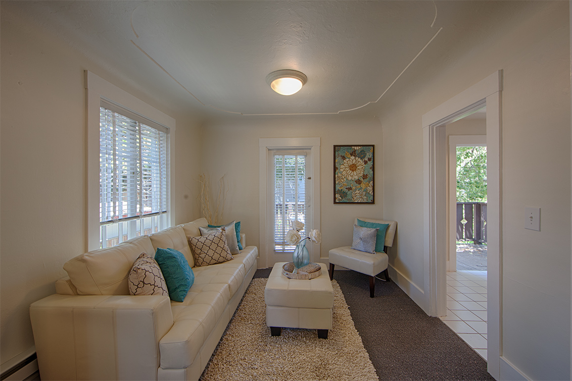 Upstairs Living Room picture - 1321 Hopkins Ave, Palo Alto 94301