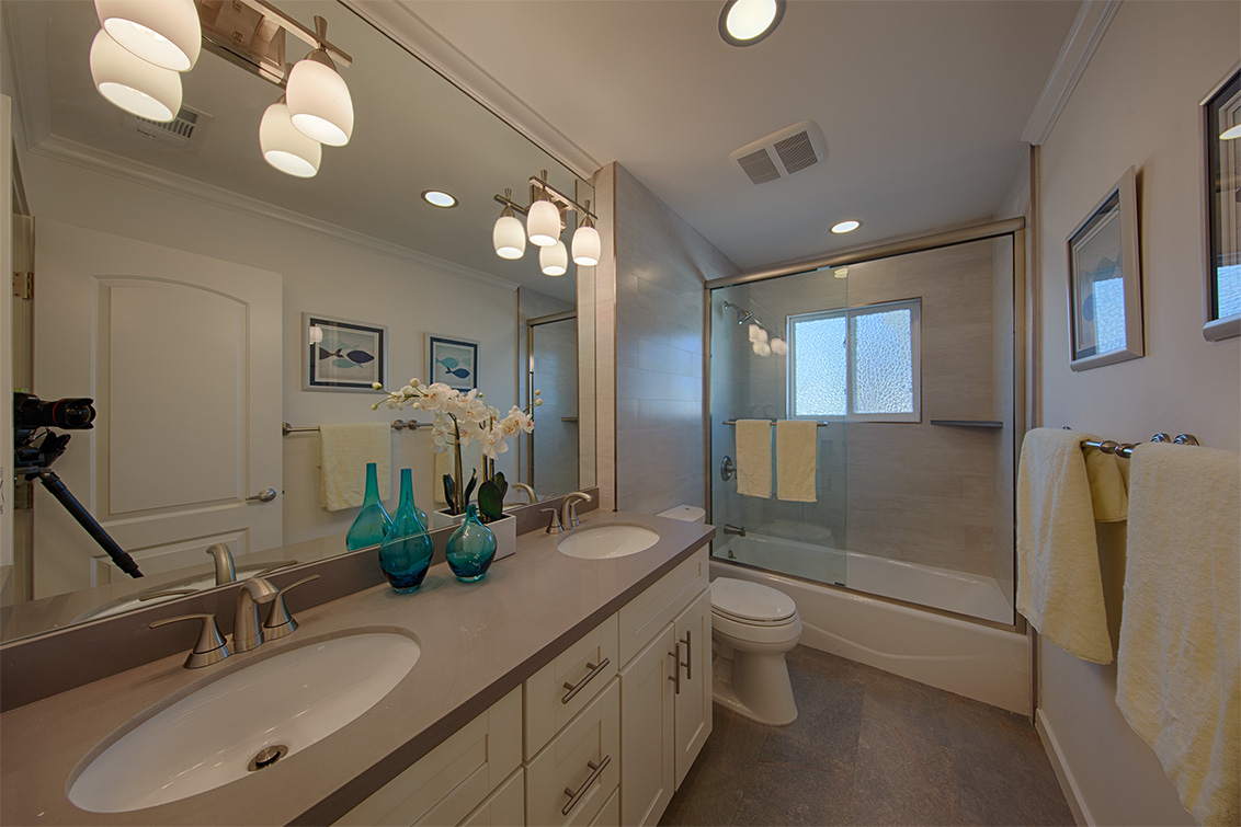 Bathroom 2 (A) picture - 7778 Lilac Way, Cupertino 95014