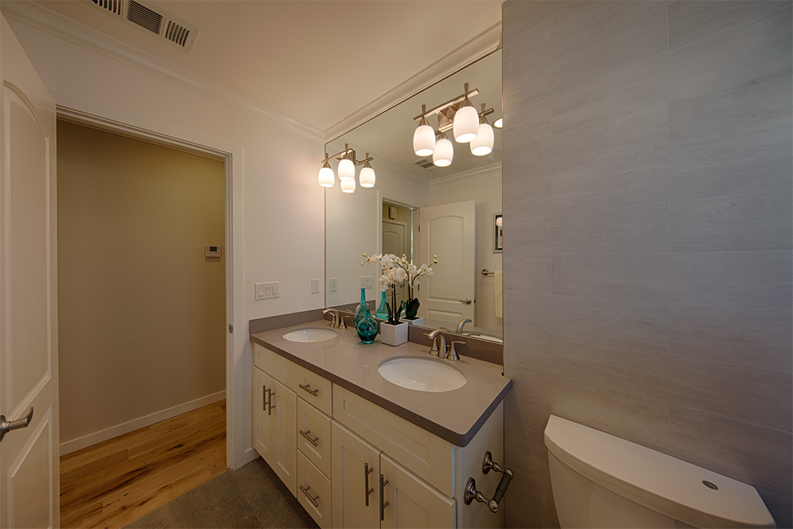 Bathroom 2 (C) picture - 7778 Lilac Way, Cupertino 95014