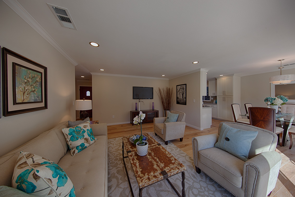 Living Room (B) picture - 7778 Lilac Way, Cupertino 95014