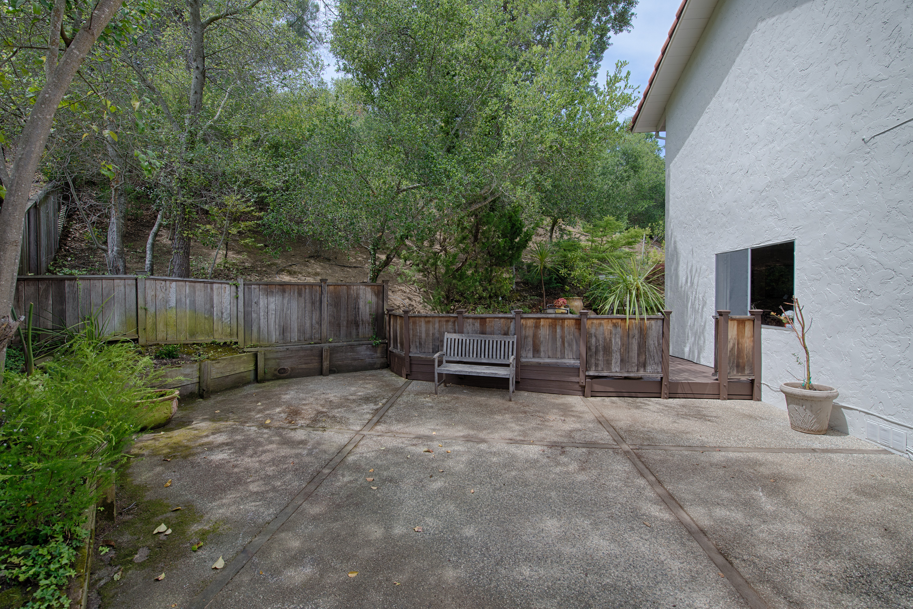 10385 Rivercrest Ct, Cupertino 95014 - Side Patio (A)