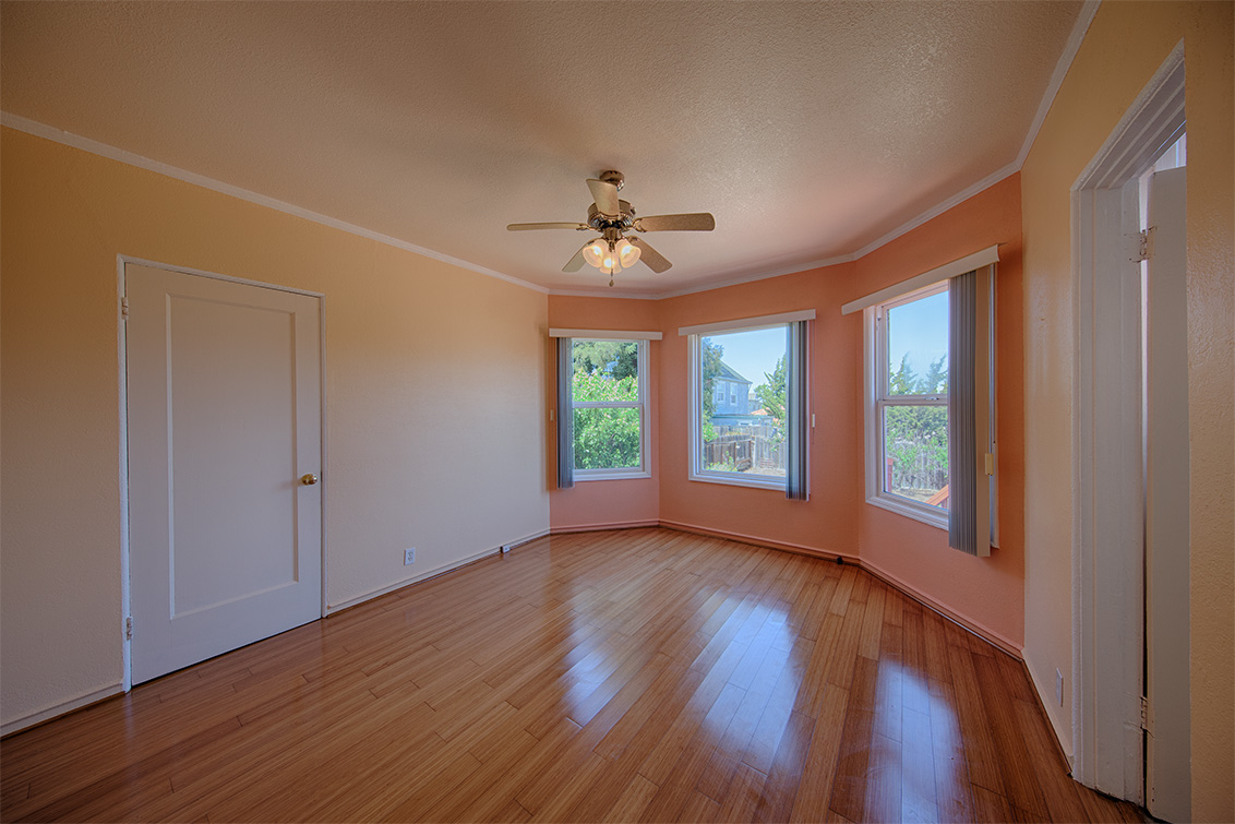 Master Bedroom picture - 150 Hazel Ave, Millbrae 94030