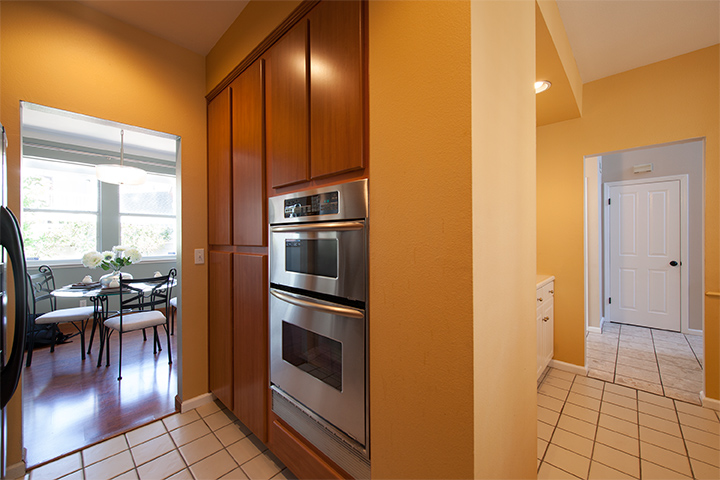Kitchen picture - 405 Mendocino Way, Redwood Shores 94065