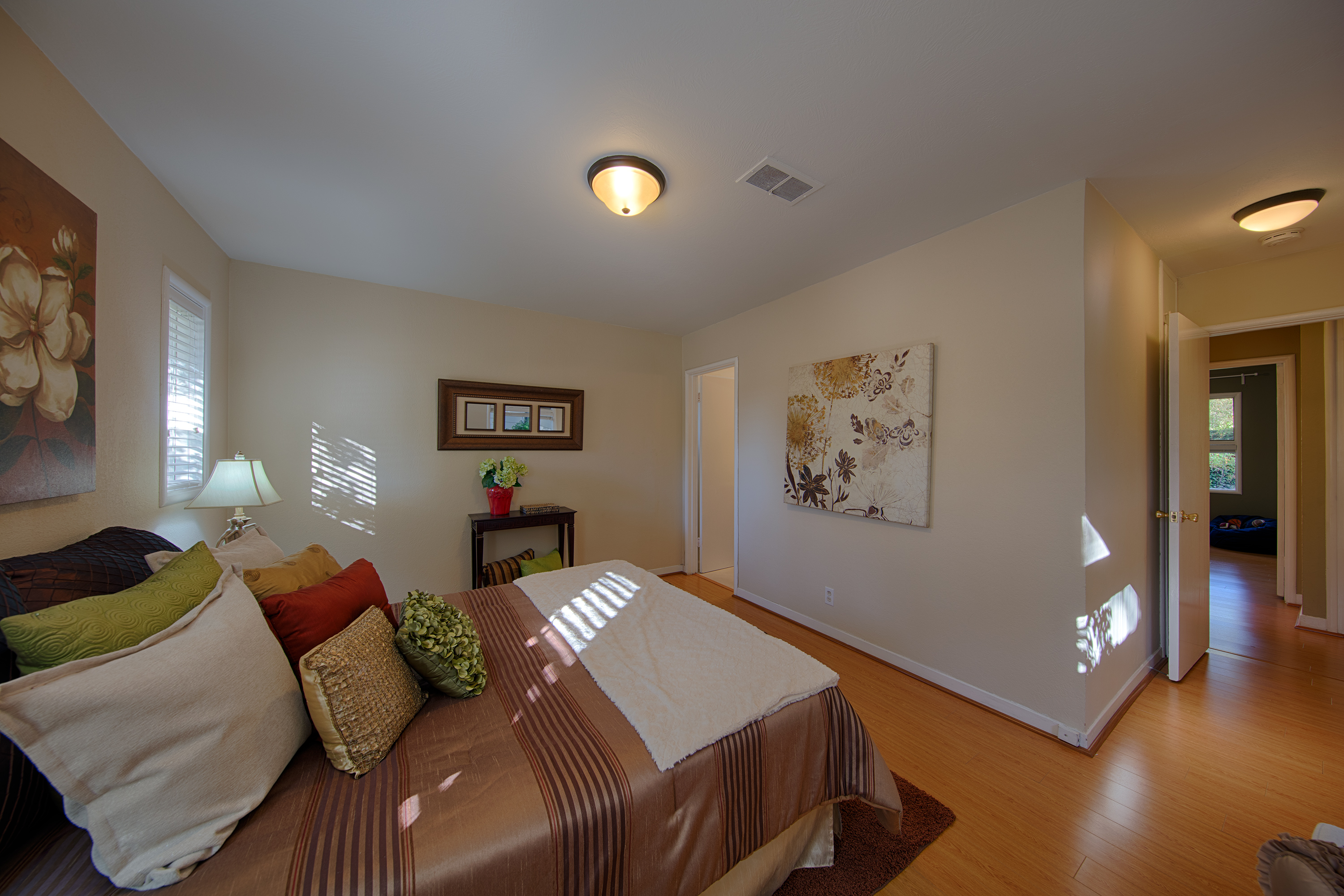 921 Newell Rd, Palo Alto 94303 - Master Bedroom (D)