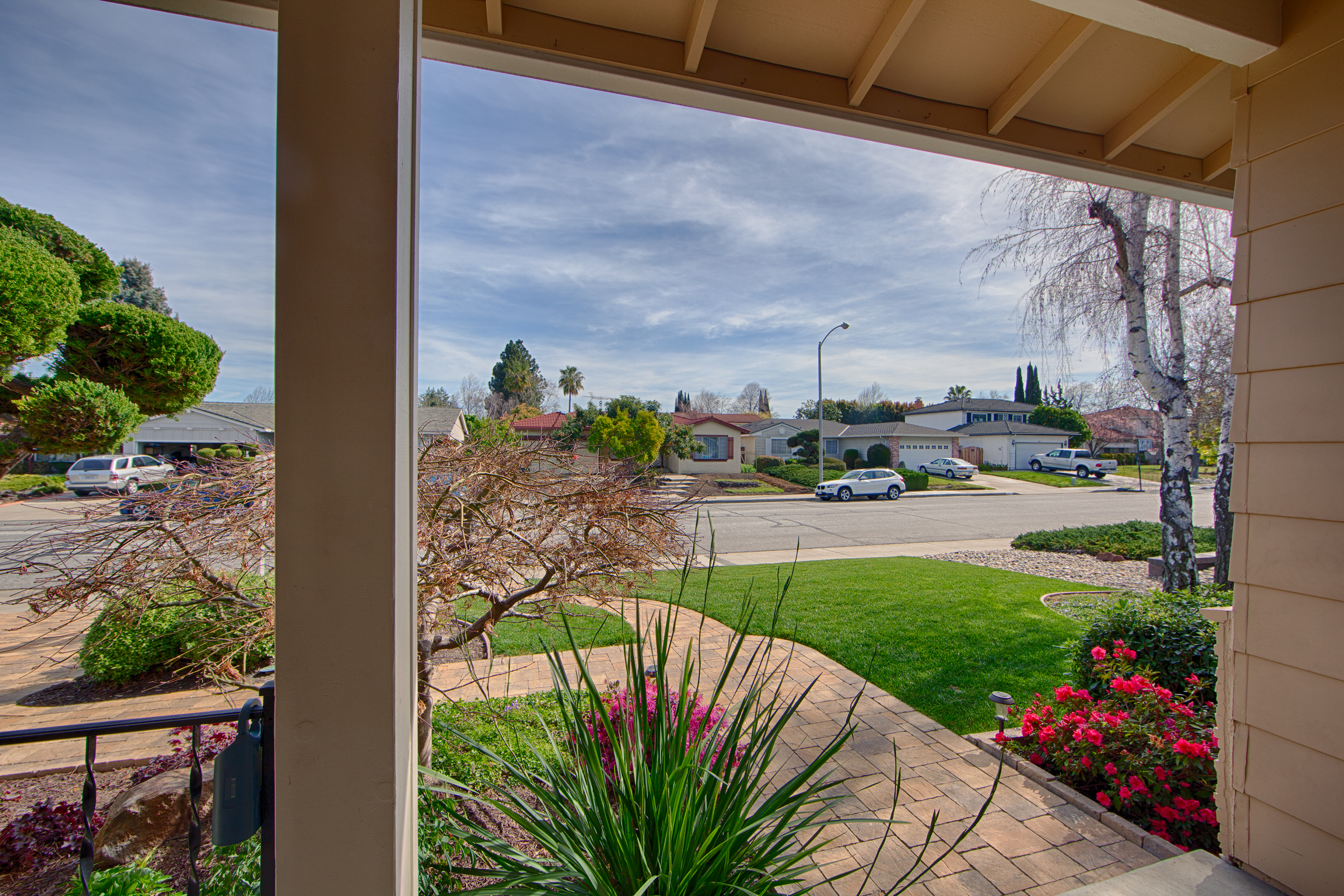 639 Spruce Dr, Sunnyvale 94086 - Front Porch View (A)