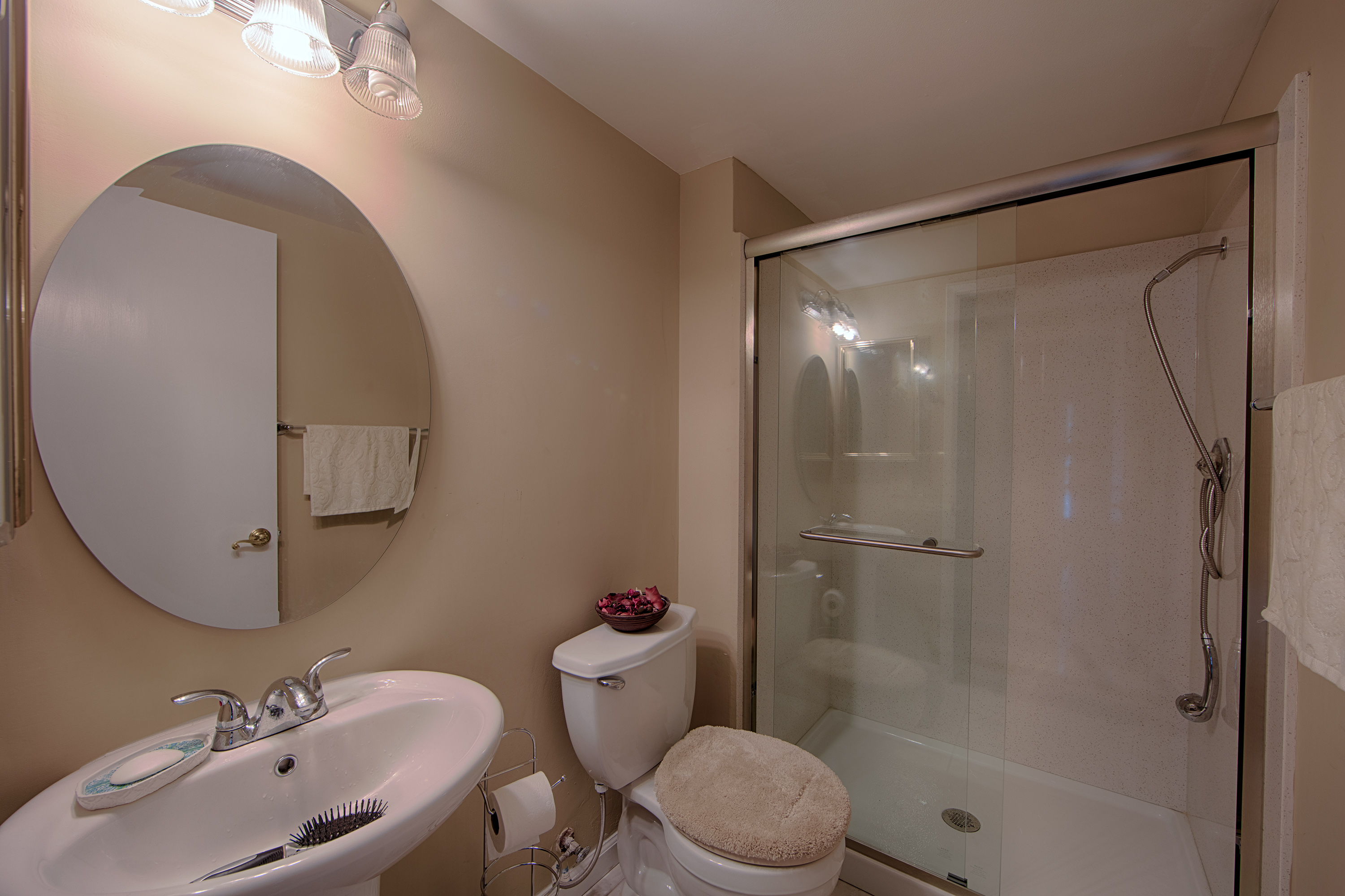 418 Flora Pl, Fremont 94536 - Bathroom (A)