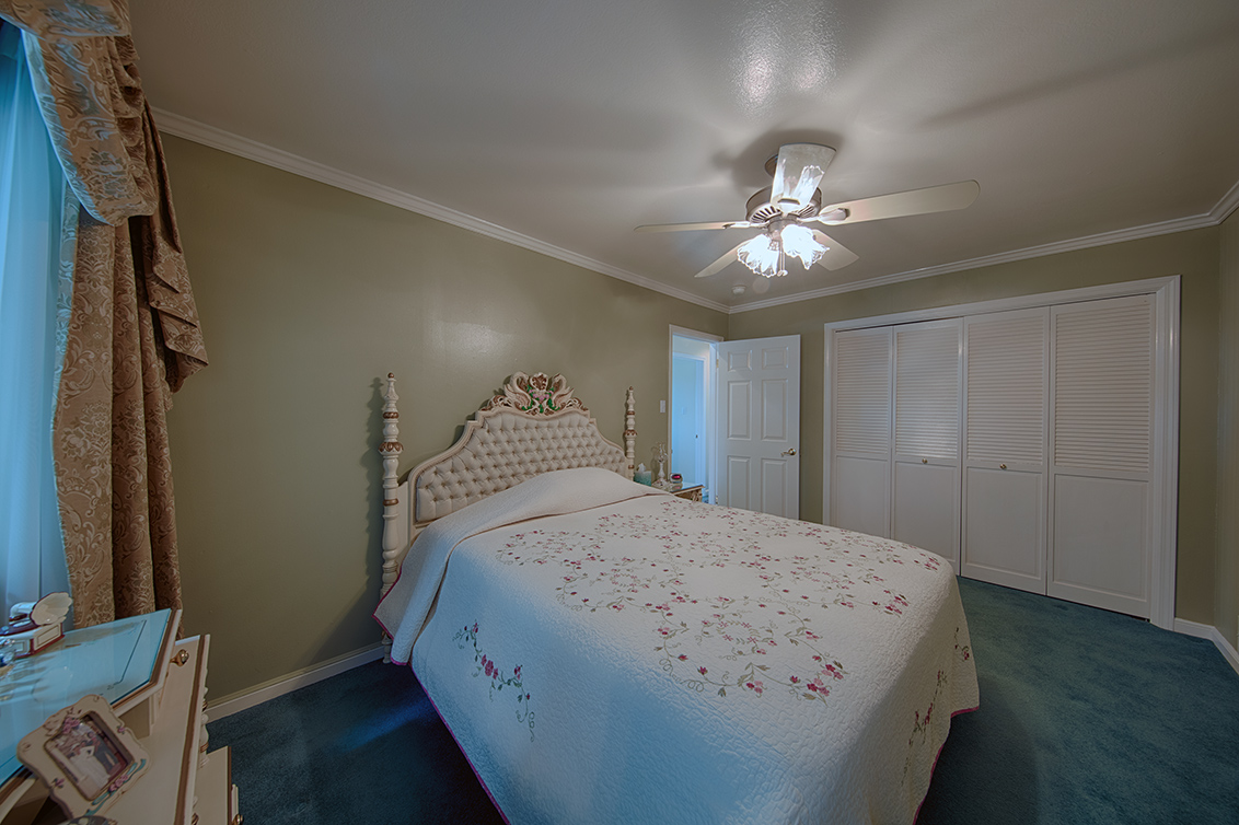 Bedroom 2 picture - 305 Rolling Hills Ave, San Mateo 94403