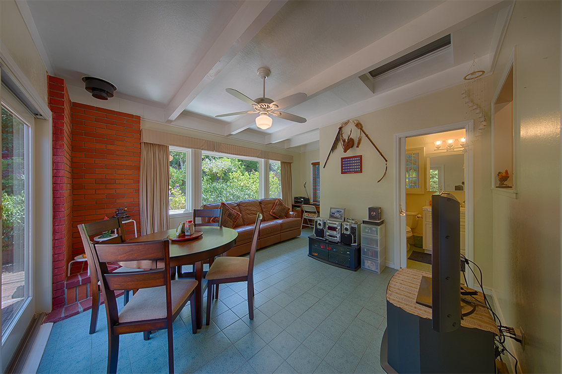 Dining Family Room picture - 305 Rolling Hills Ave, San Mateo 94403