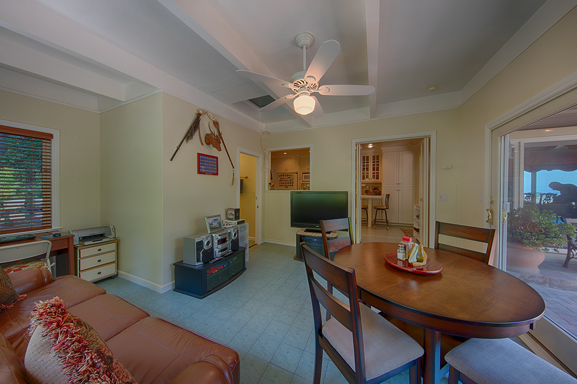 Dining Family Room picture - 305 Rolling Hills Ave, San Mateo 94403