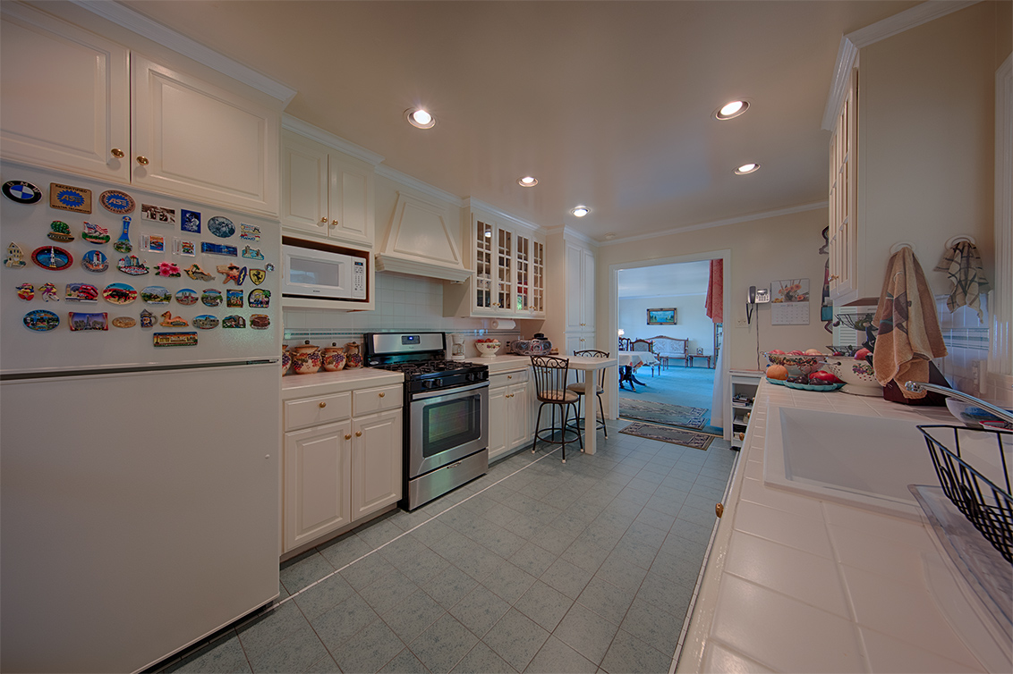 Kitchen picture - 305 Rolling Hills Ave, San Mateo 94403