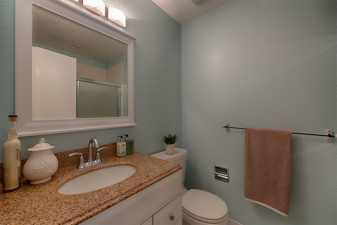 Bathroom 2 (A) picture - 10932 Sweet Oak St, Cupertino 95014