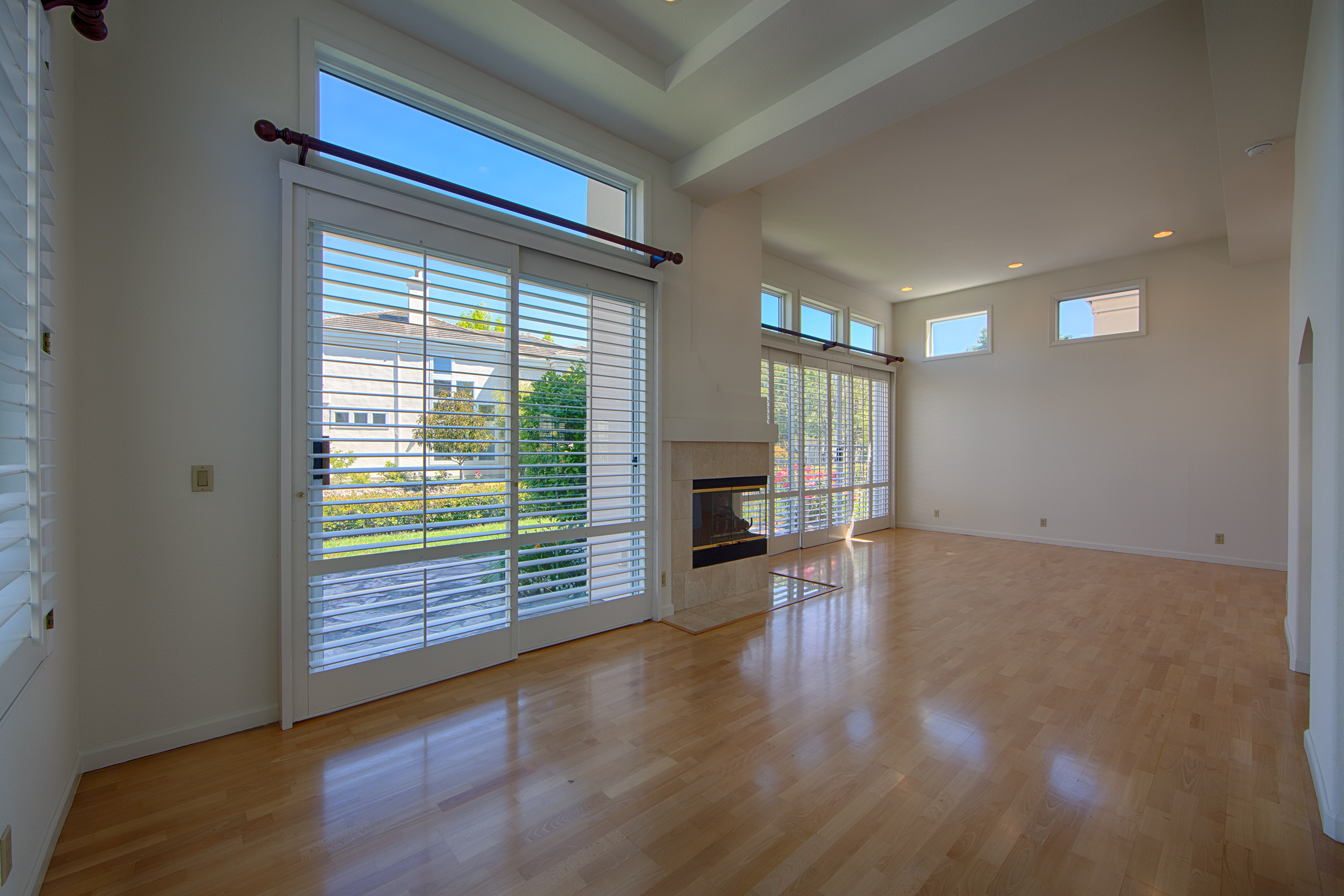 812 Corriente Point Dr, Redwood Shores 94065 - Dining Room (C)
