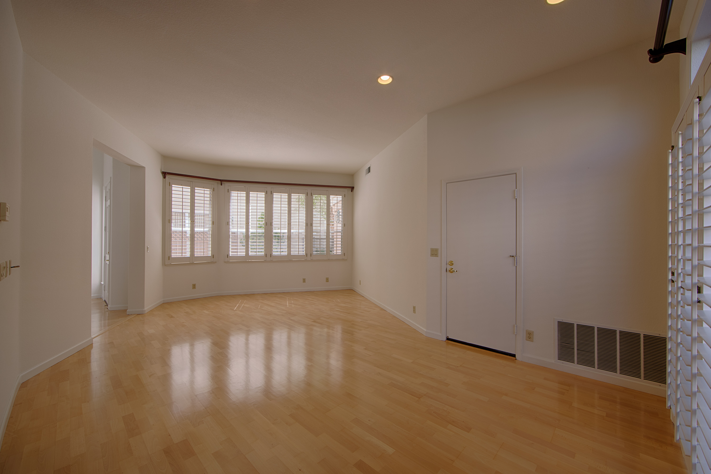 812 Corriente Point Dr, Redwood Shores 94065 - Family Room (B)