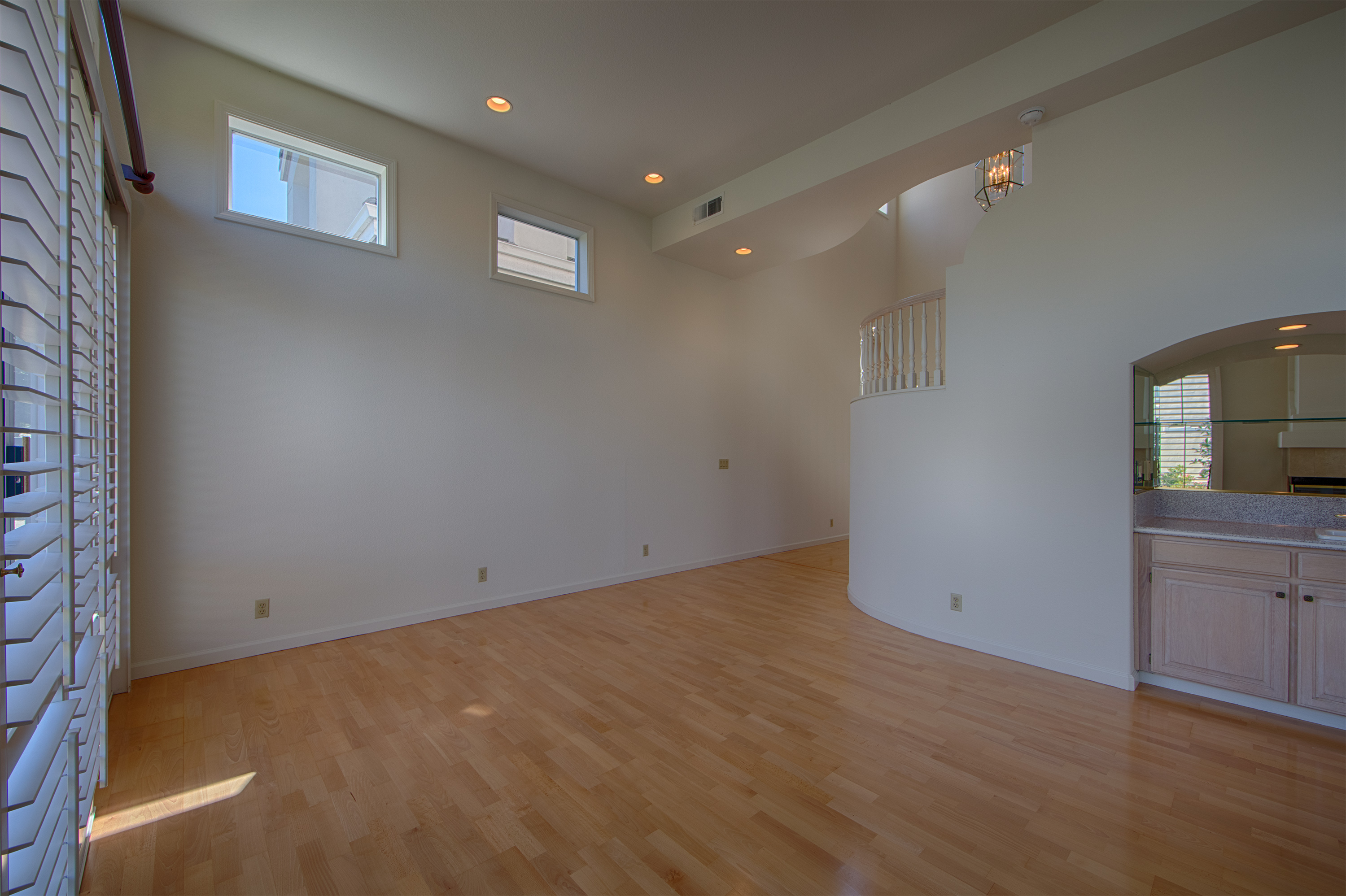 812 Corriente Point Dr, Redwood Shores 94065 - Living Room (C)