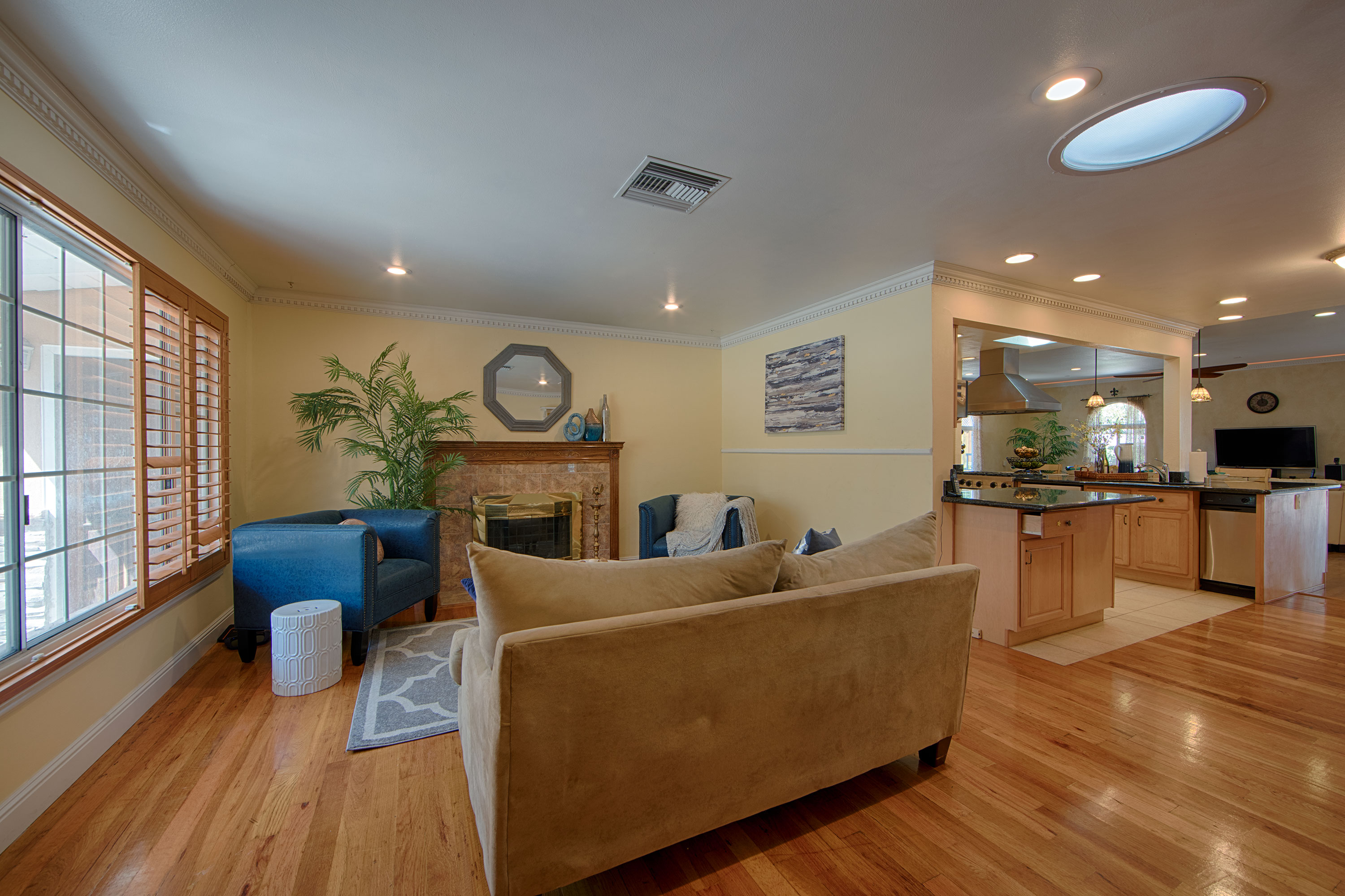 20599 Scofield Dr, Cupertino 95014 - Living Room (A)