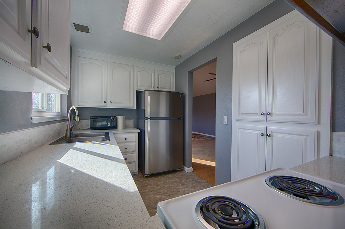 Kitchen (C) picture - 2128 Canoas Garden Ave B, San Jose 95125
