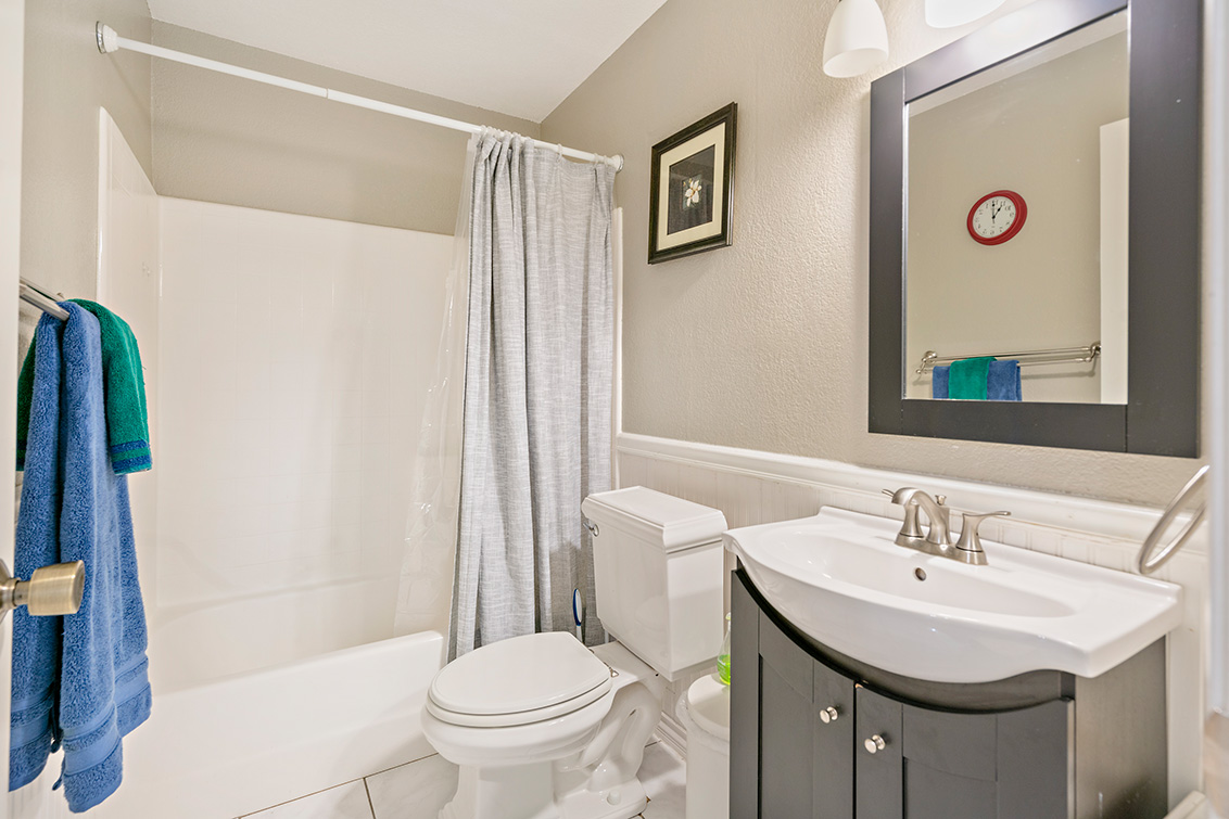 Bathroom 2 (A) picture - 39821 Cedar Blvd 115, Newark 94560