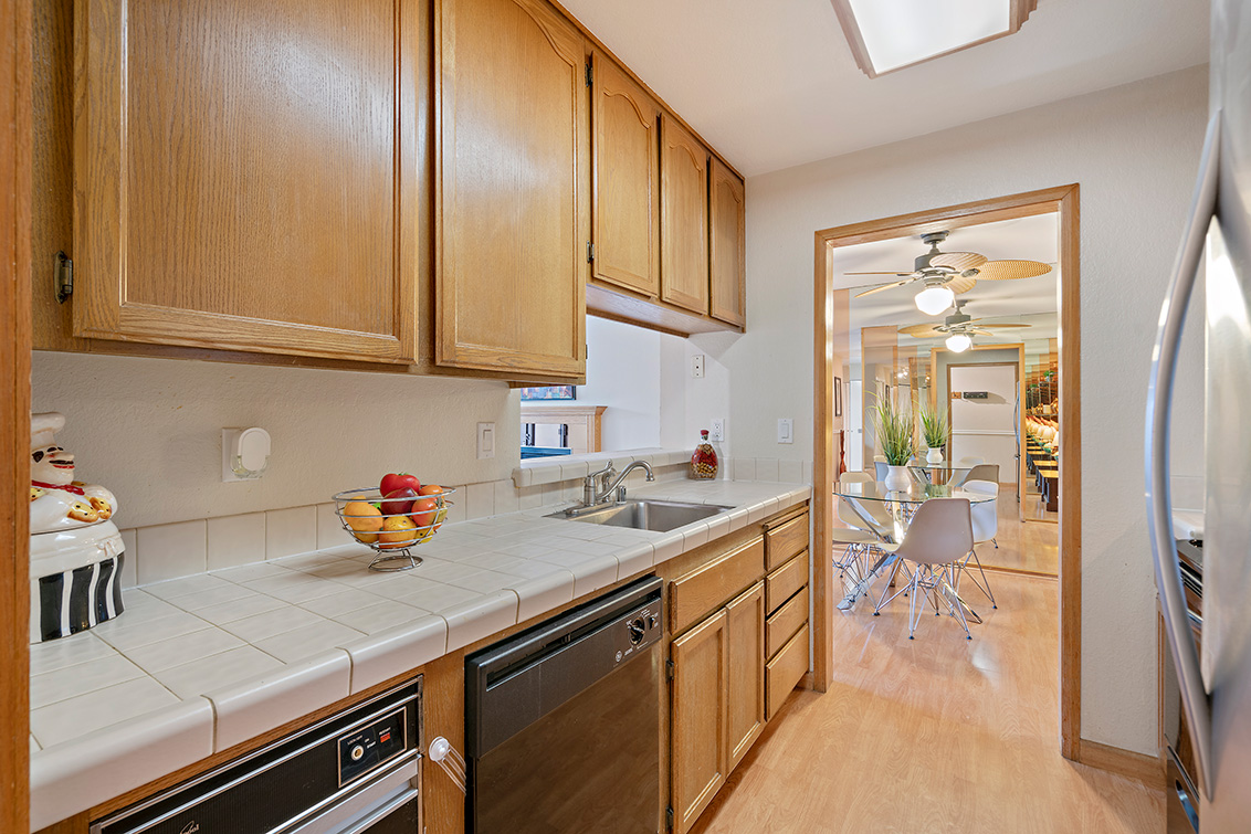 Kitchen - 39821 Cedar Blvd 115, Newark 94560