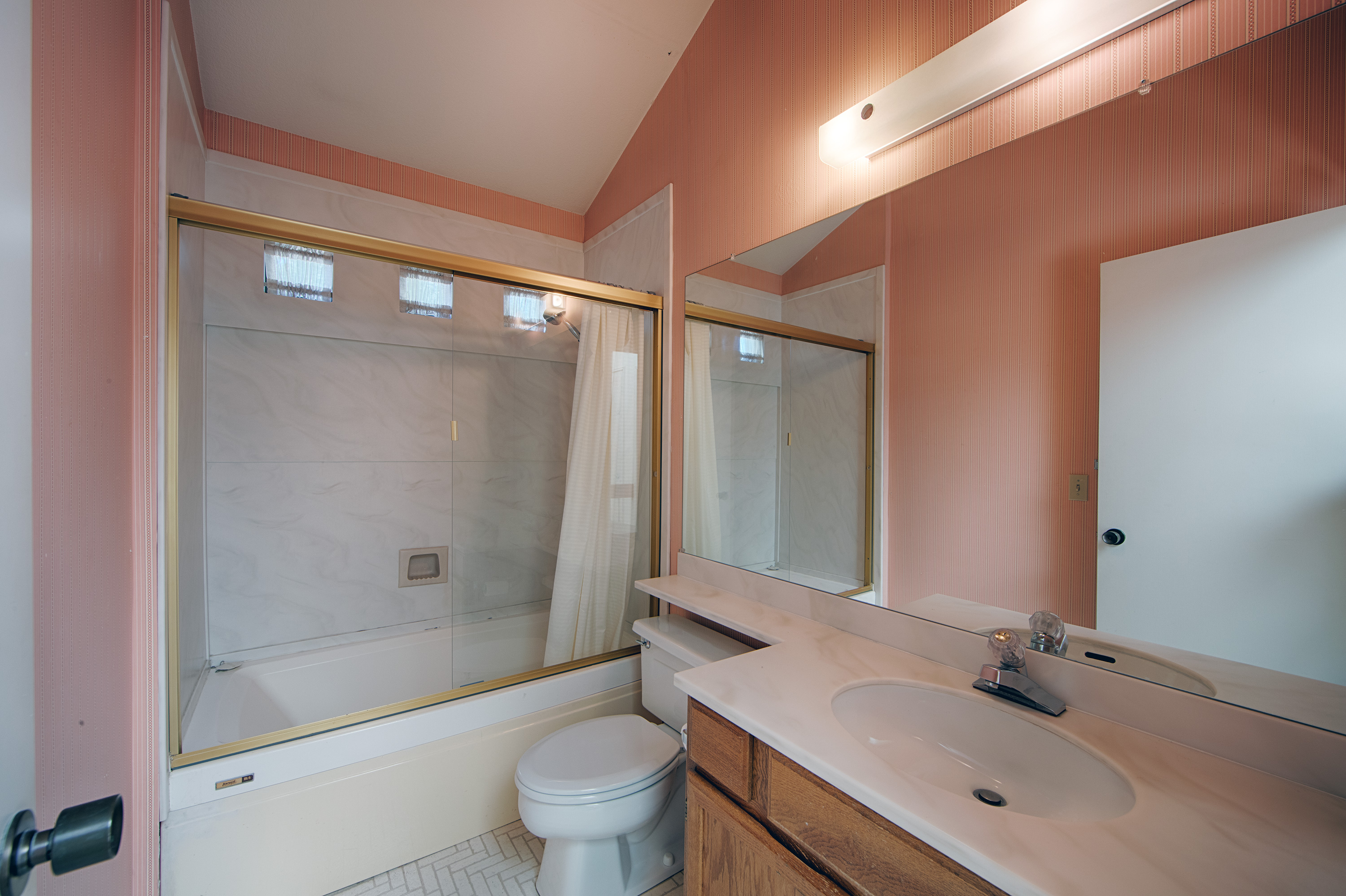 731 Chestnut St #100, San Carlos 94070 - Bathroom 2 (A)