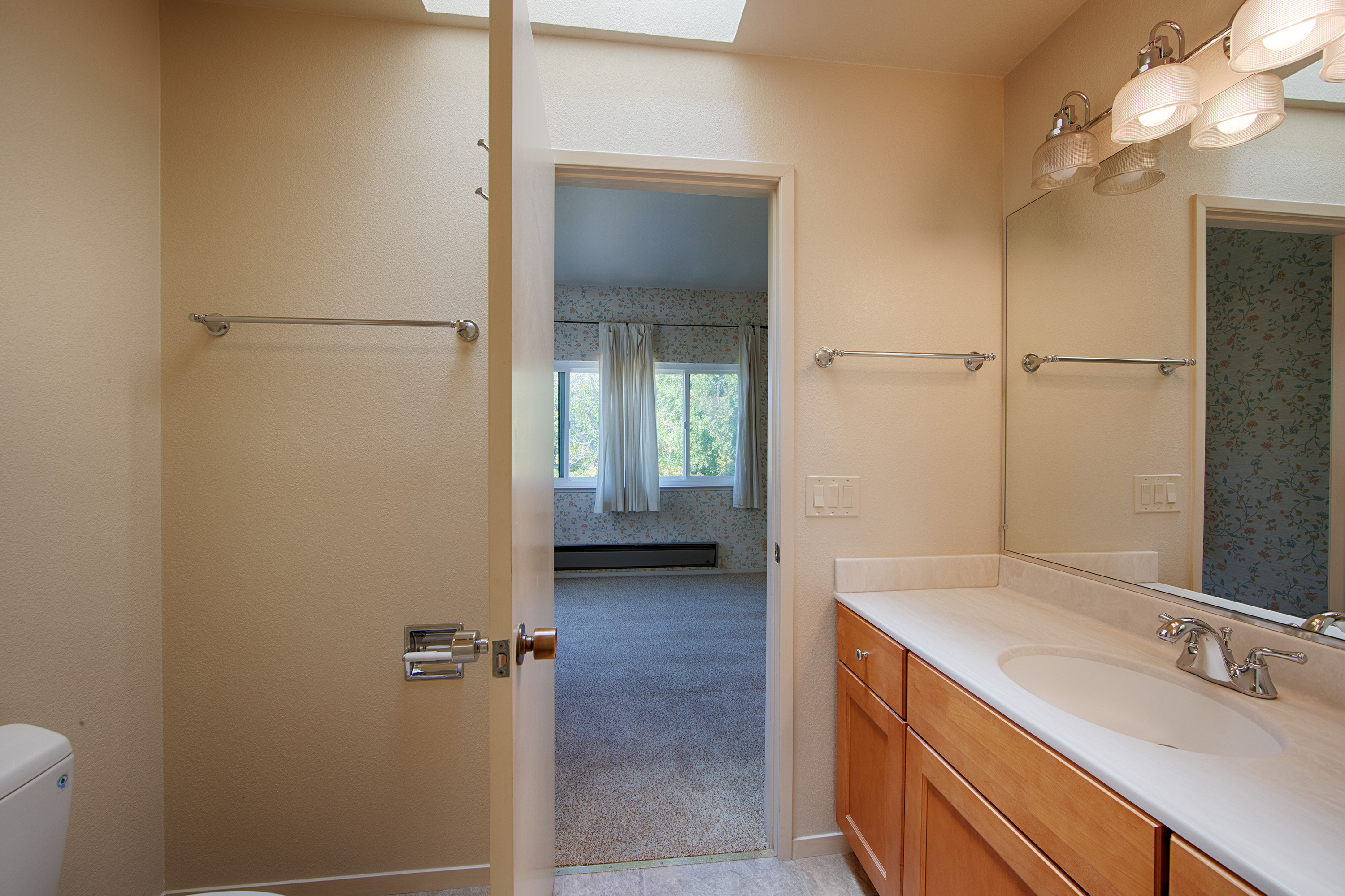 731 Chestnut St #100, San Carlos 94070 - Master Bath (A)