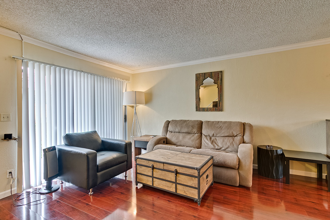 Living Room (D) picture - 125 Connemara Way 162, Sunnyvale 94087