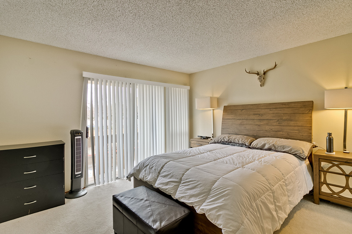 Master Bedroom (B) picture - 125 Connemara Way 162, Sunnyvale 94087