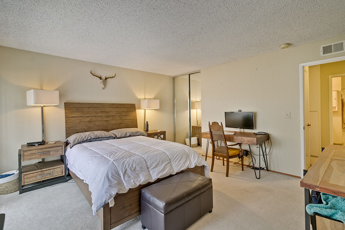 Master Bedroom (D) picture - 125 Connemara Way 162, Sunnyvale 94087