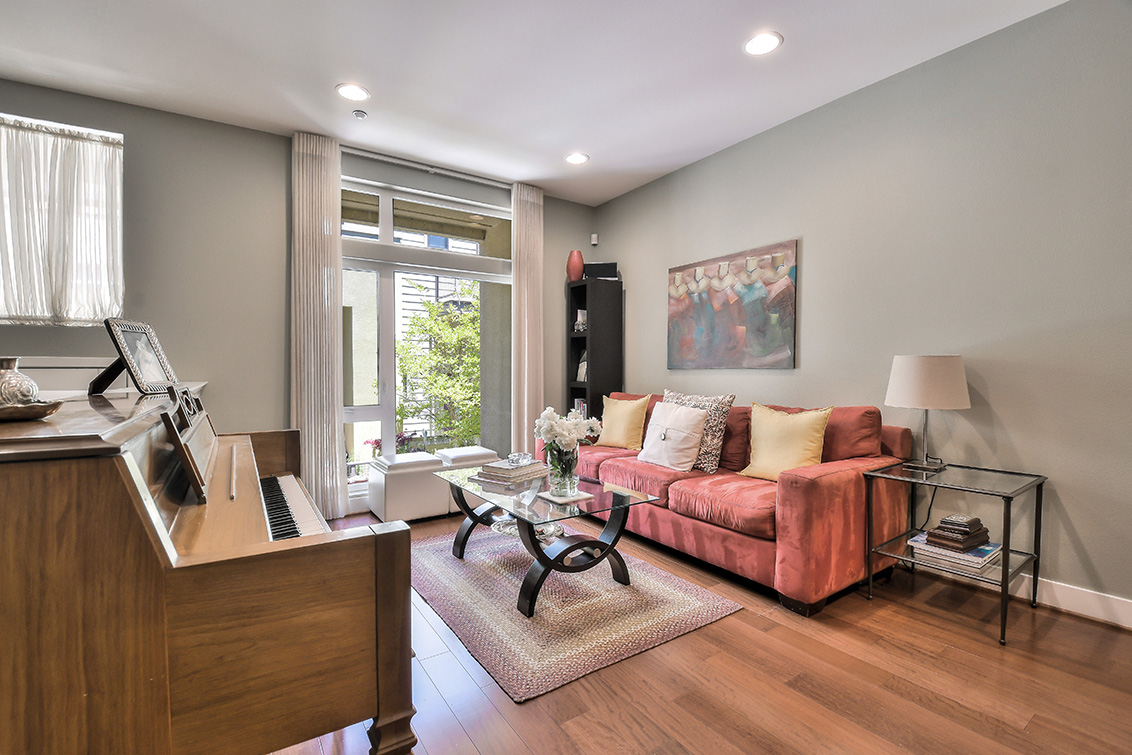 Living Room (B) picture - 3733 Egret Ln, Palo Alto 94303
