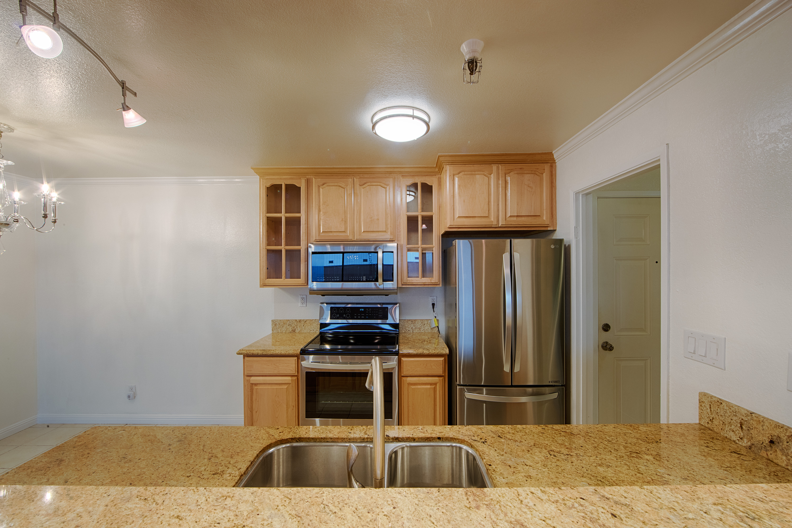 455 El Camino Real #209, South San Francisco 94080 - Kitchen (B)