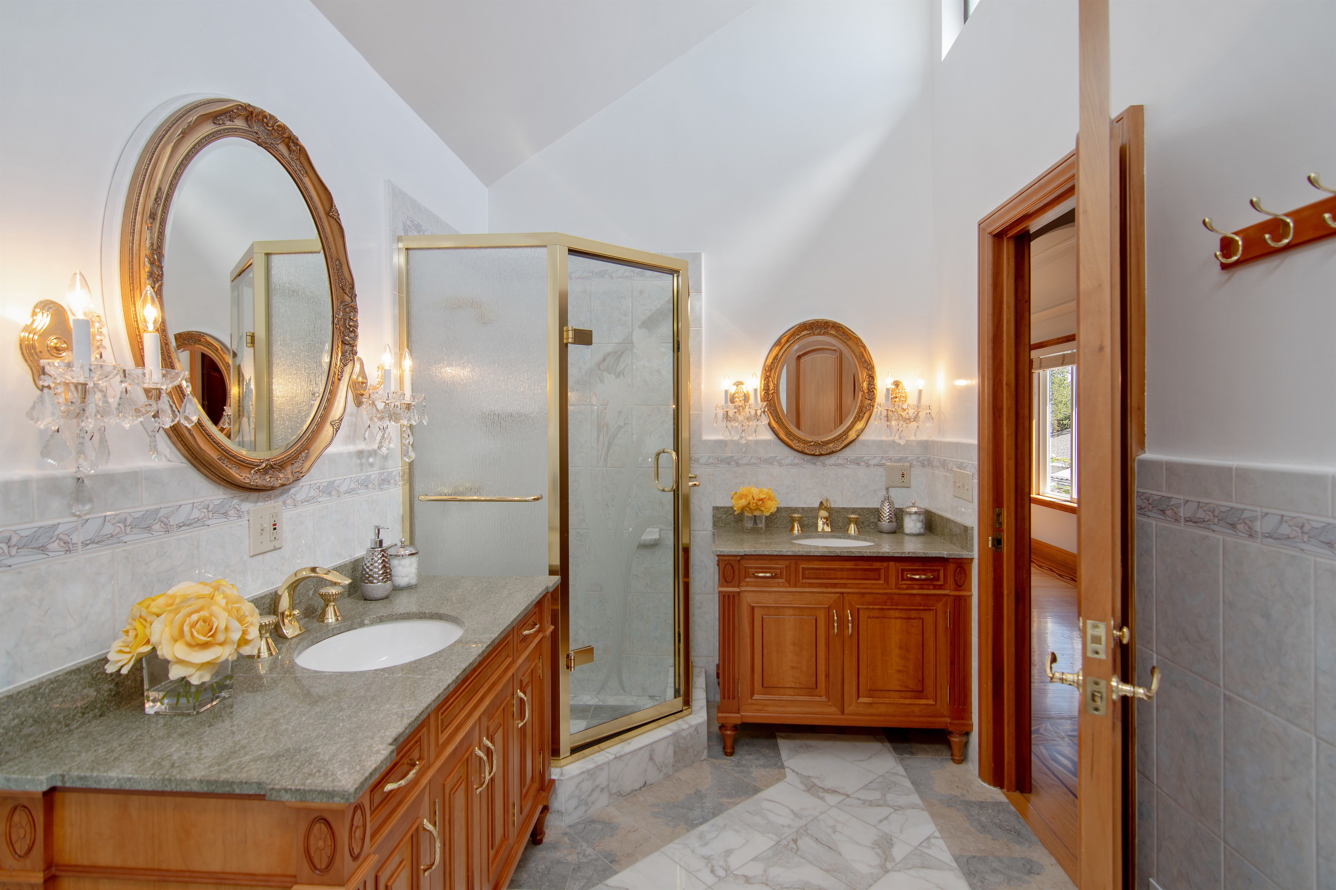 83 Orchard Ave, Redwood City 94061 - Master Bath (B)