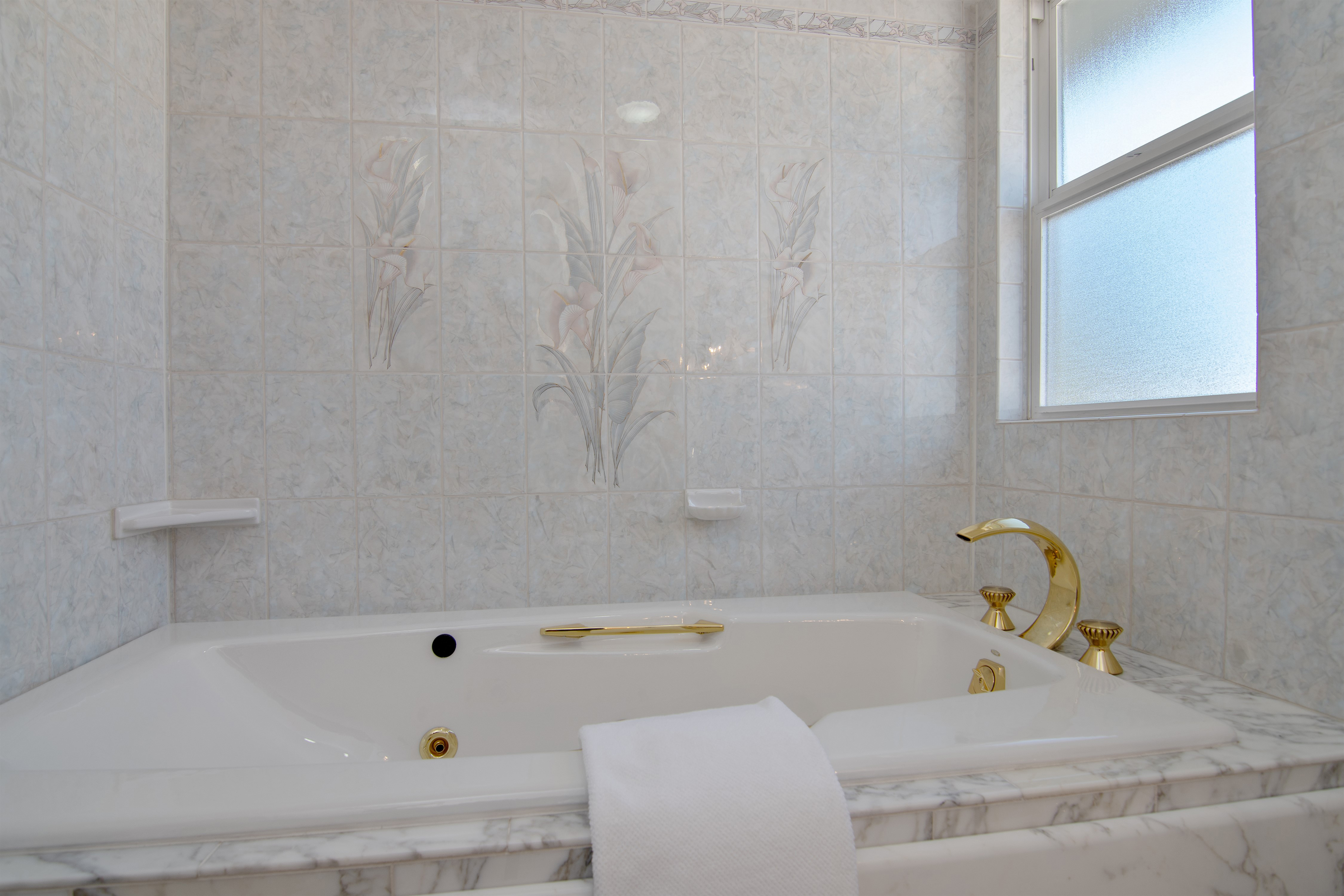 83 Orchard Ave, Redwood City 94061 - Master Bath (D)