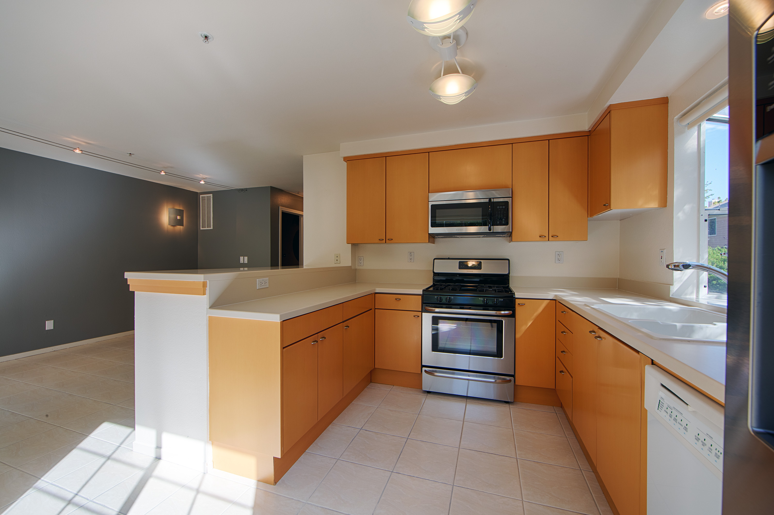 444 San Antonio Rd #9d, Palo Alto 94306 - Kitchen (D)