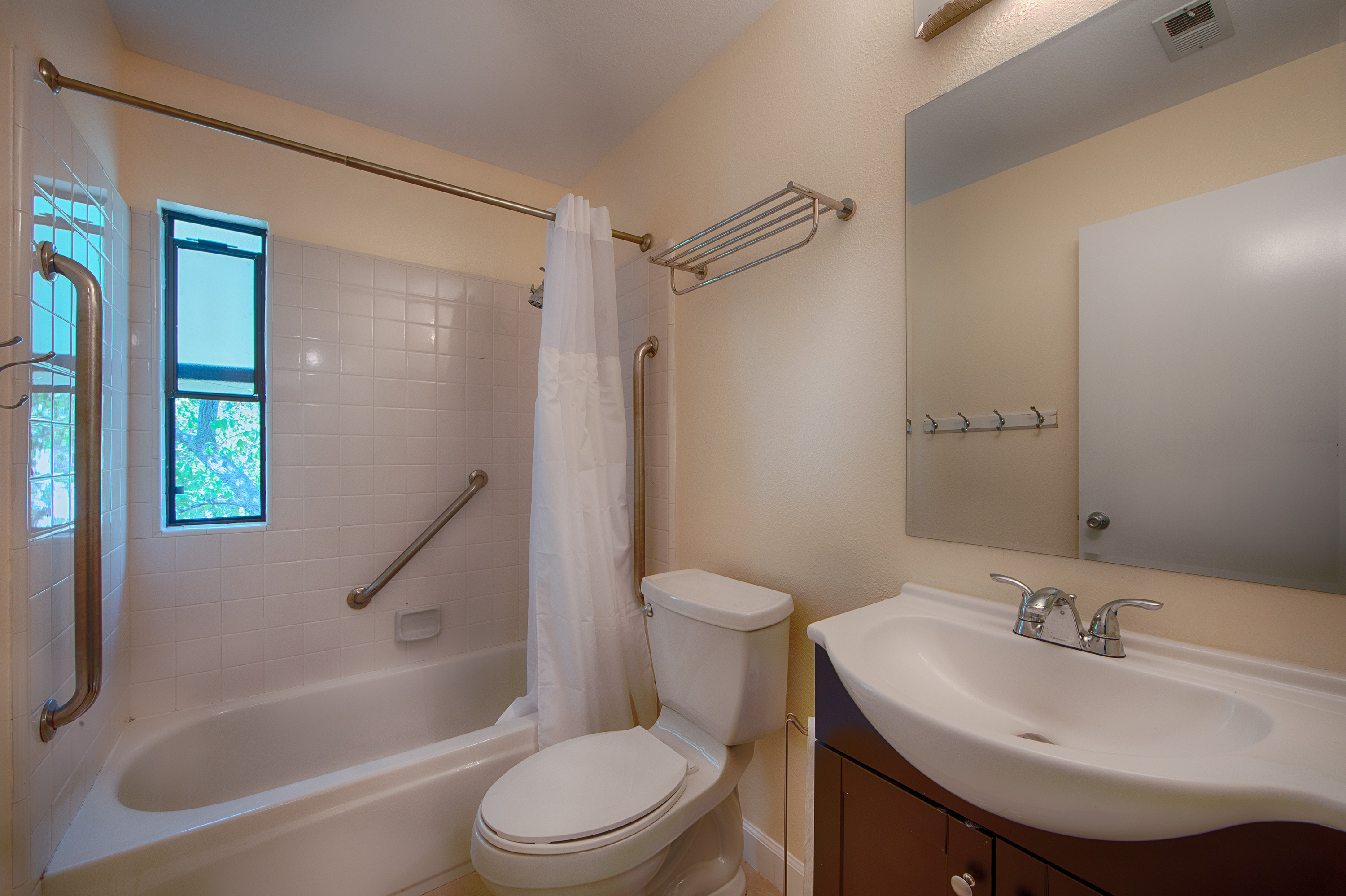 4014 Villa Vera, Palo Alto 94306 - Bathroom 2 (A)