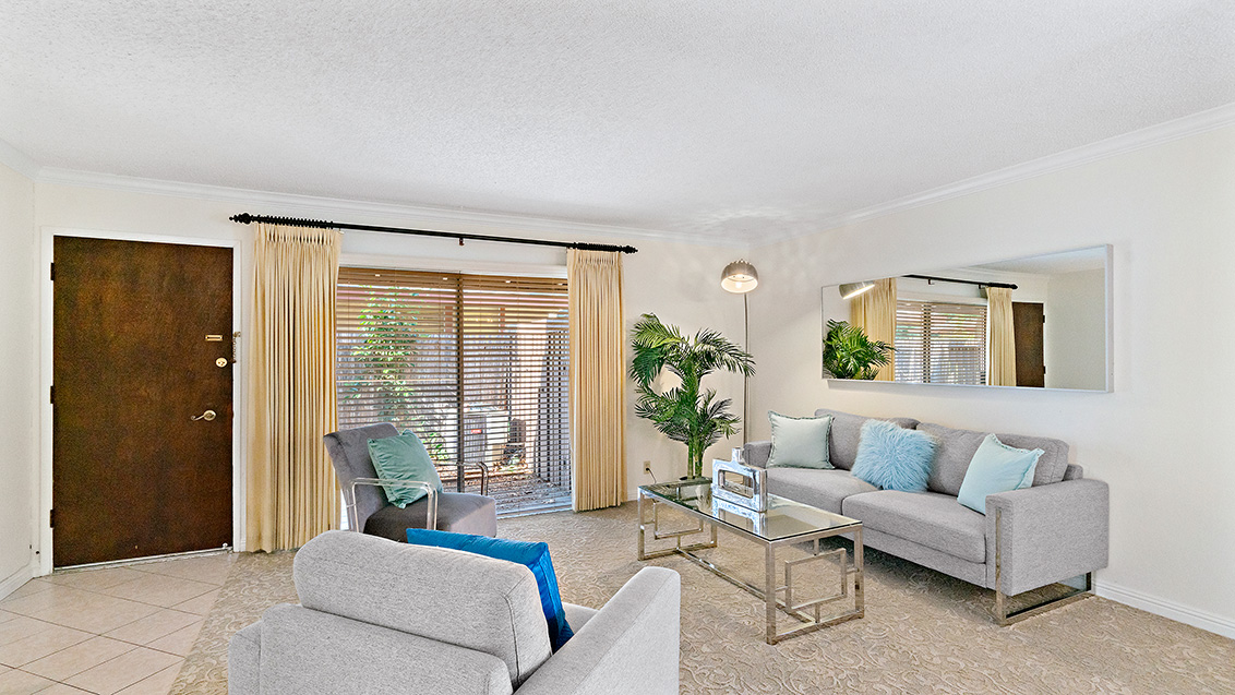 Living Room (E) picture - 225 W Red Oak Dr M, Sunnyvale 94086