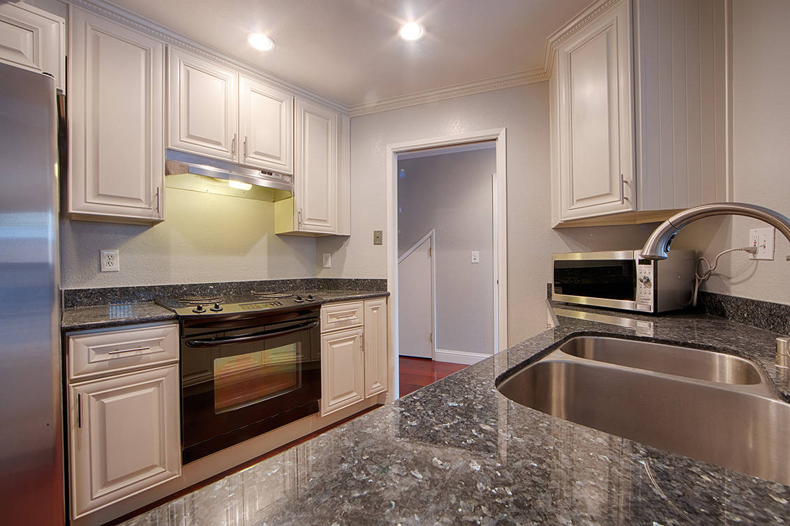 Kitchen (B)