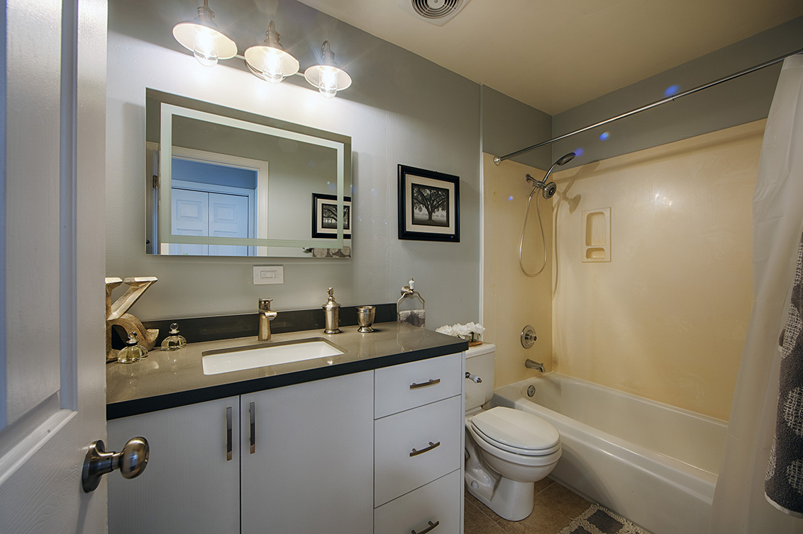 Bathroom (A) picture - 7150 Rainbow Dr 21, San Jose 95129