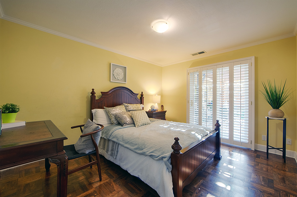 Bedroom 3 (A) picture - 520 Rhodes Dr, Palo Alto 94303