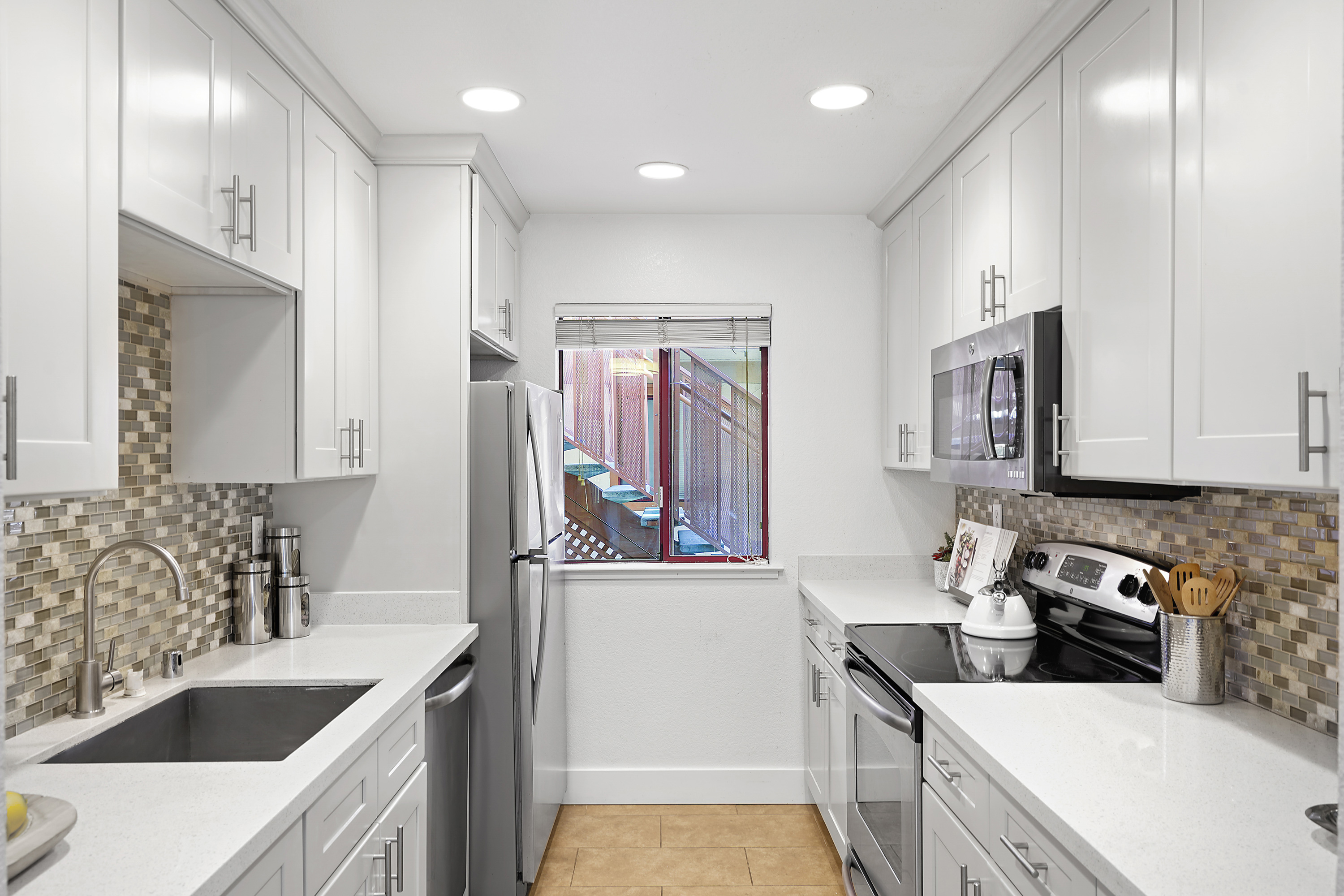 4149 El Camino Way #D, Palo Alto 94306 - Kitchen (C)