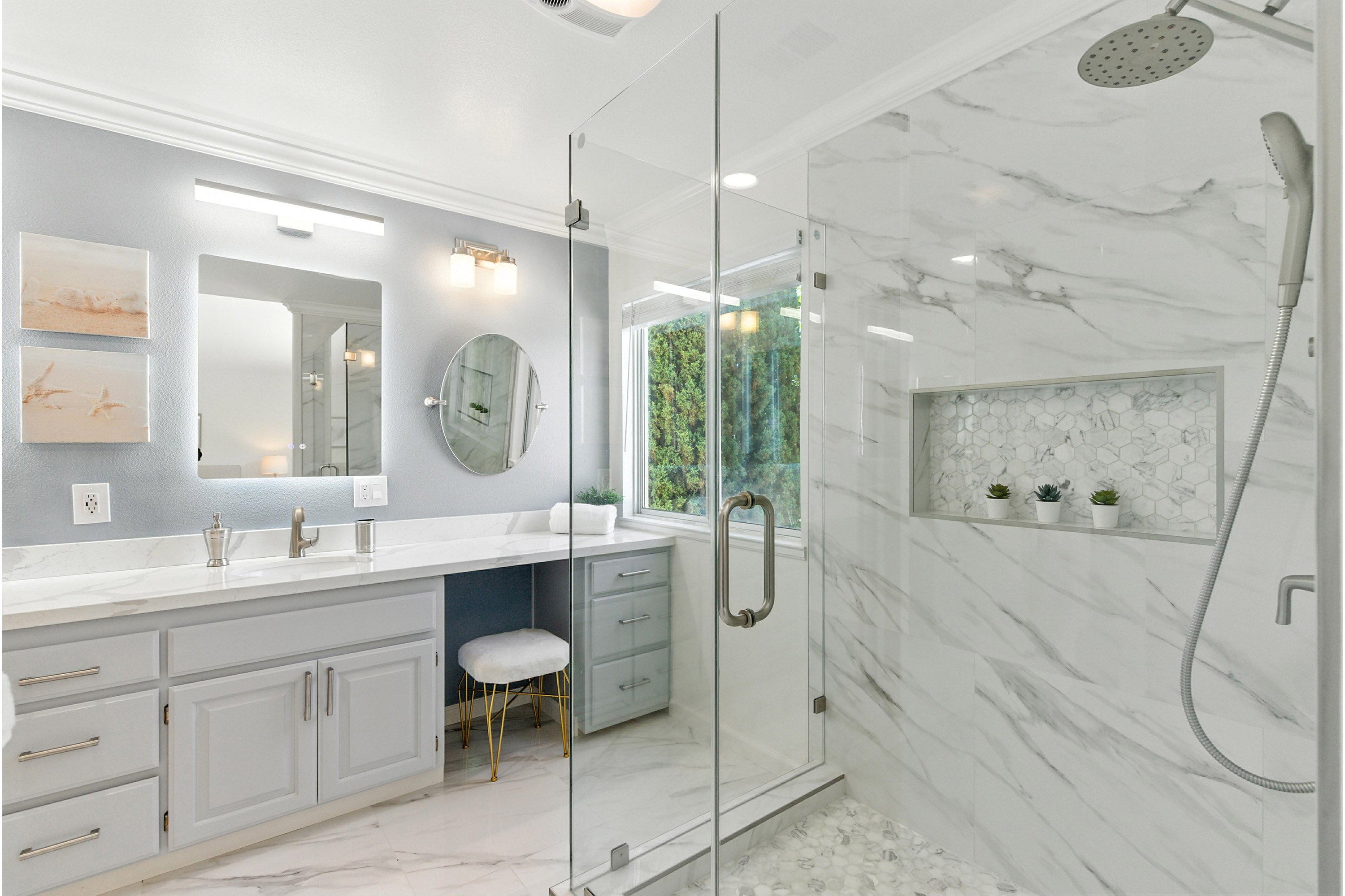 Primary Bath (B)