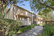 W Bayshore Rd 2462, 2462 W Bayshore Rd #6, Palo Alto 94303