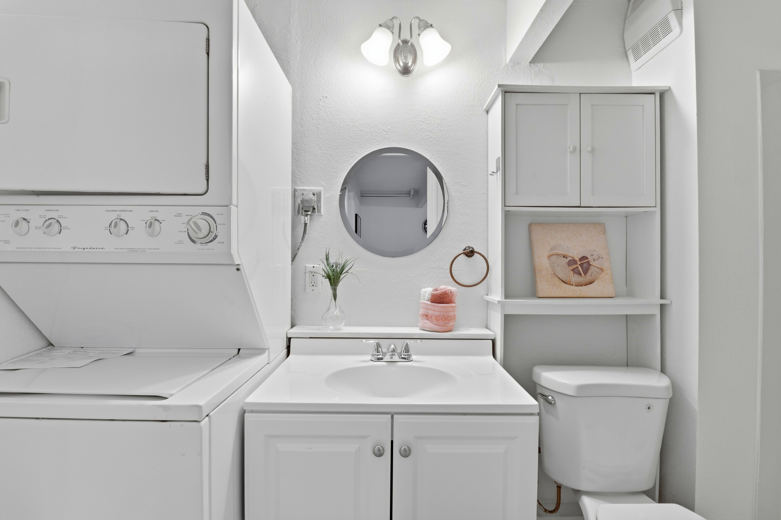 Bathroom 3 (B)